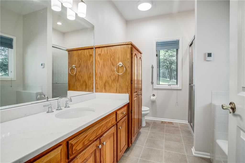 Photo 15 of 30 - 17801 E 30th Street S