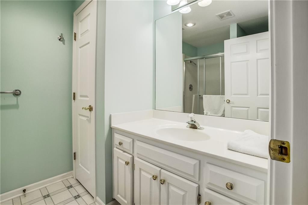 Photo 22 of 30 - 17801 E 30th Street S