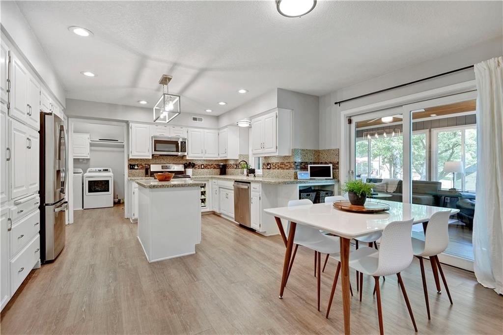 3204 W 121ST Terrace — photo 12