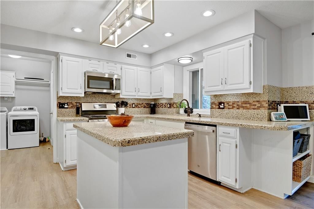 3204 W 121ST Terrace — photo 14