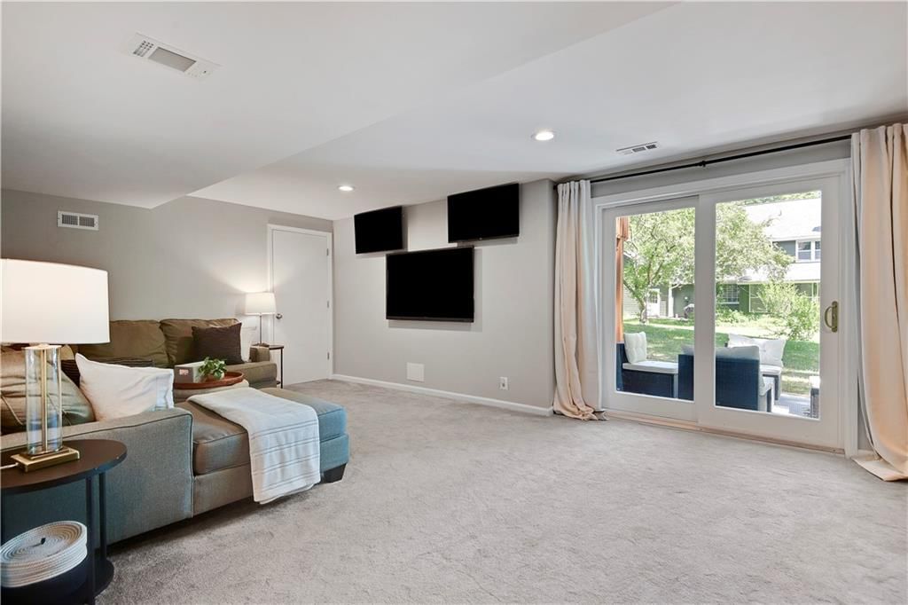 3204 W 121ST Terrace — photo 34