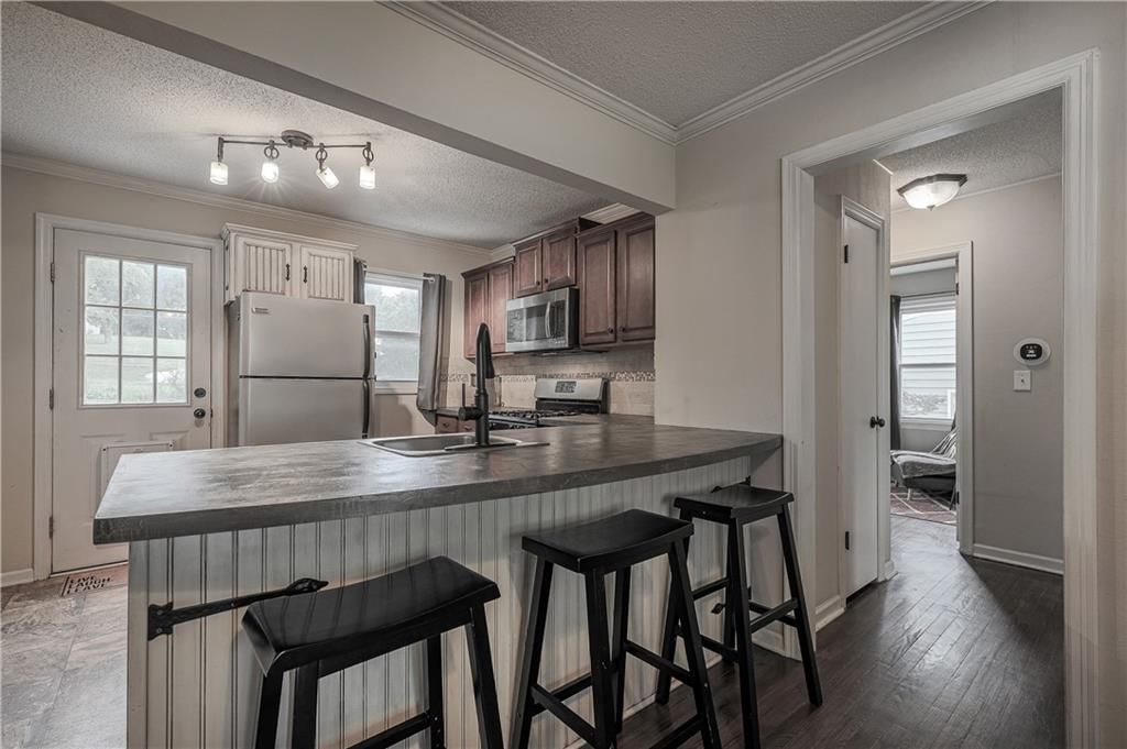 644 Thornton Street — photo 4