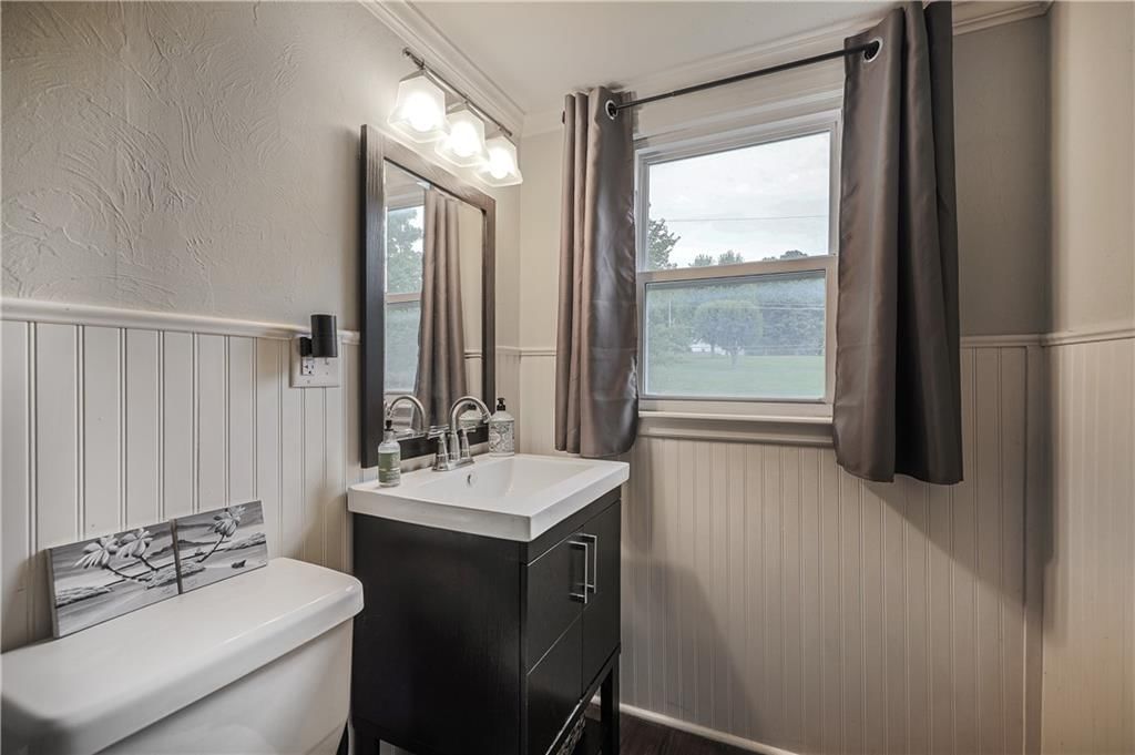 644 Thornton Street — photo 15