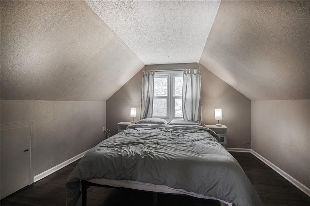 644 Thornton Street — photo 17