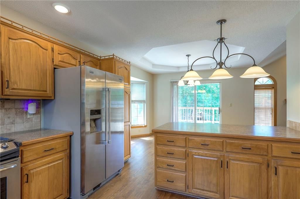 Photo 13 of 34 - 1733 NE Ridgeview Drive