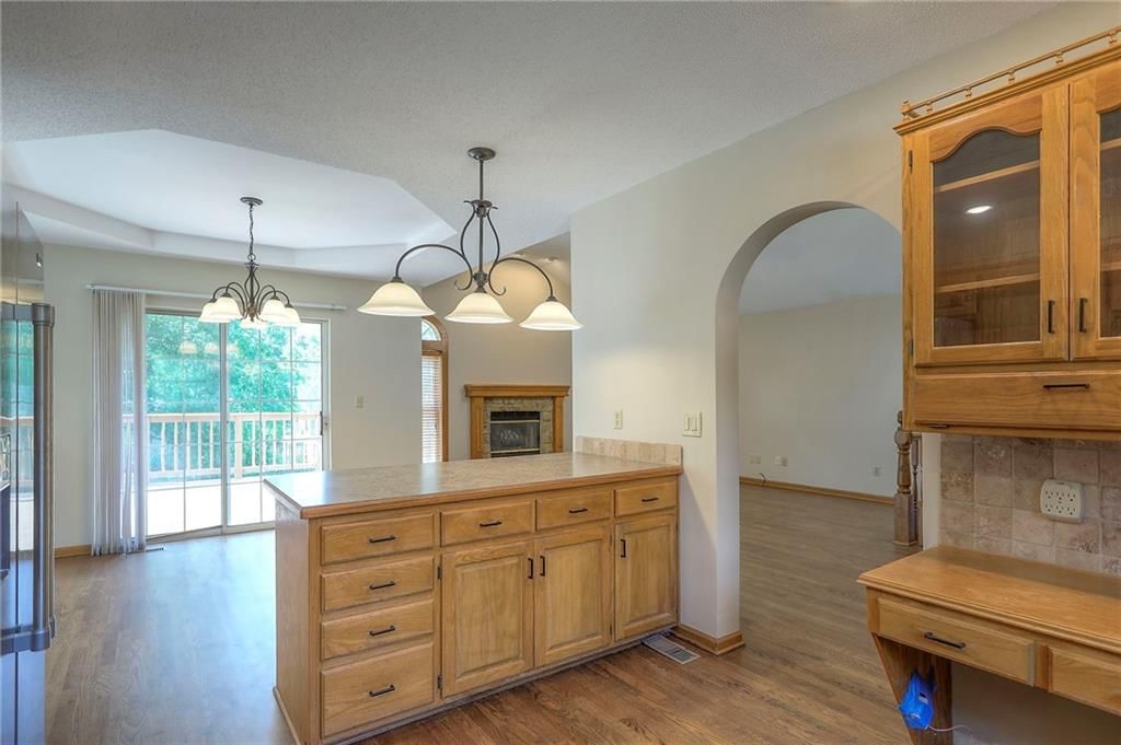 Photo 14 of 34 - 1733 NE Ridgeview Drive