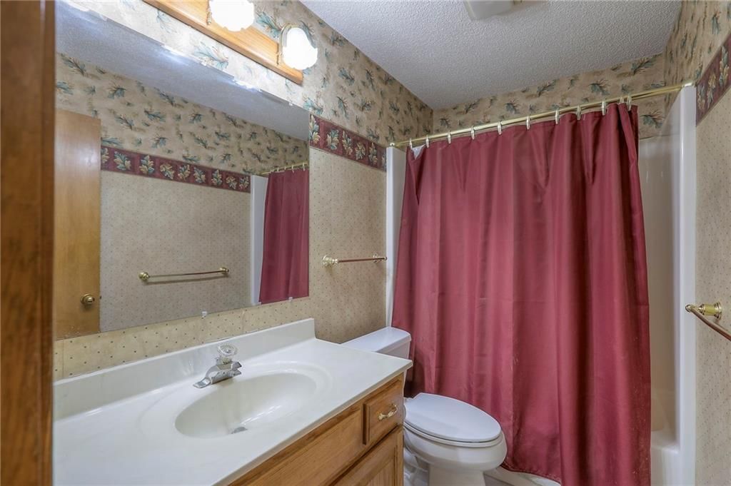 Photo 16 of 34 - 1733 NE Ridgeview Drive