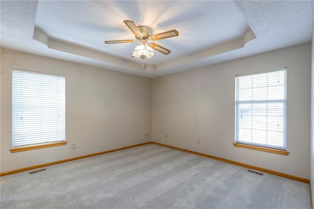 Photo 19 of 34 - 1733 NE Ridgeview Drive