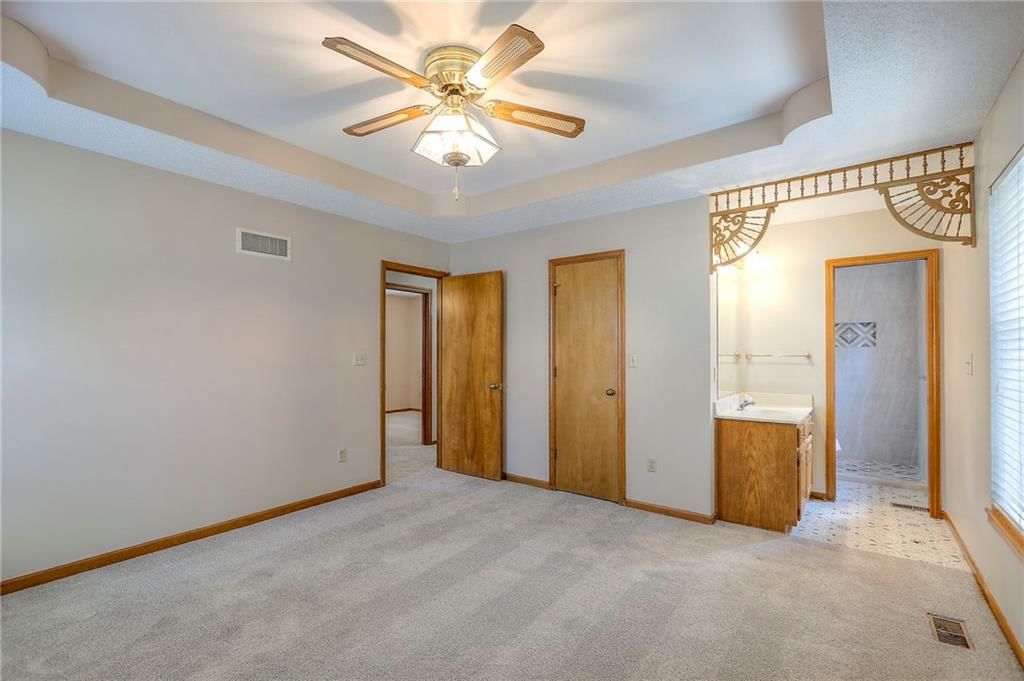 Photo 20 of 34 - 1733 NE Ridgeview Drive