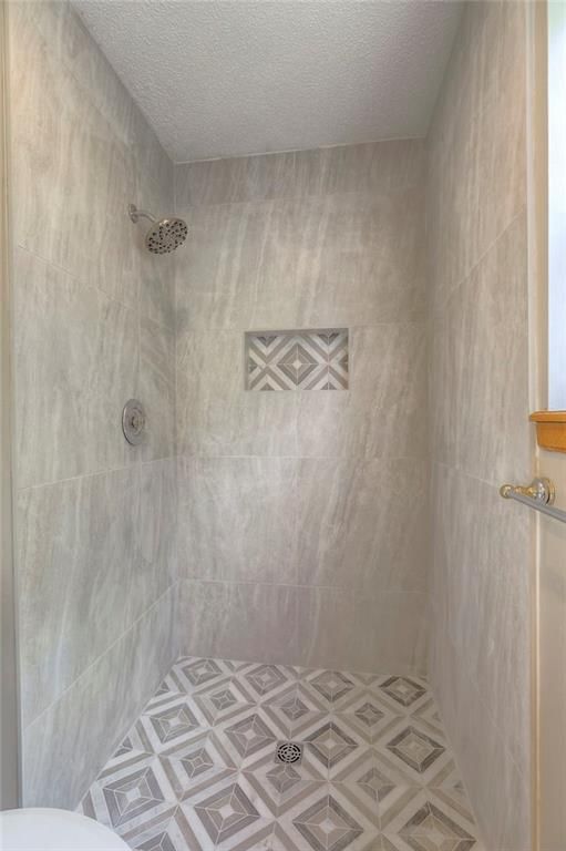 Photo 21 of 34 - 1733 NE Ridgeview Drive