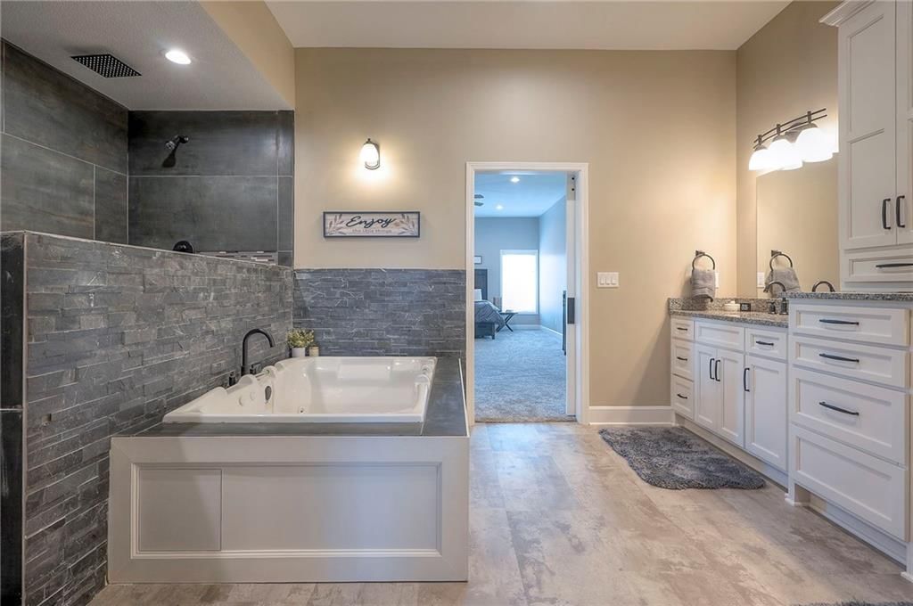 11605 E 261st Street — photo 35