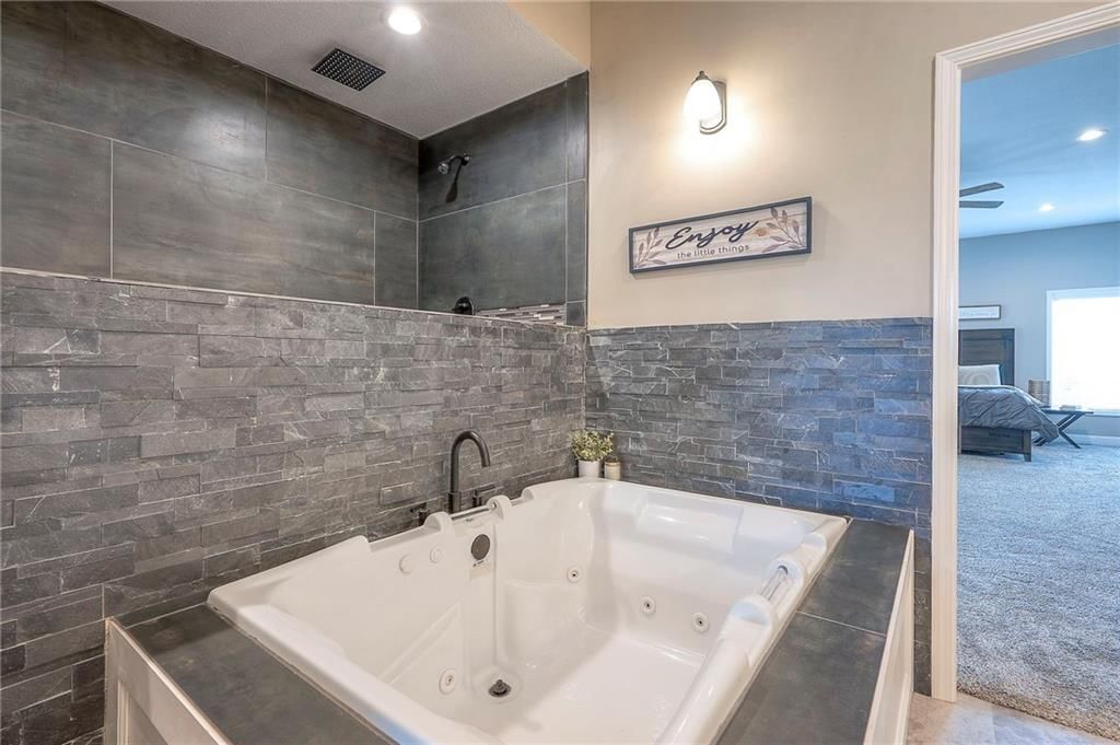 11605 E 261st Street — photo 37
