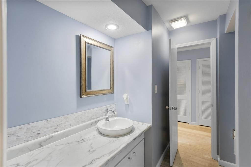 5017 Walnut Street — photo 13