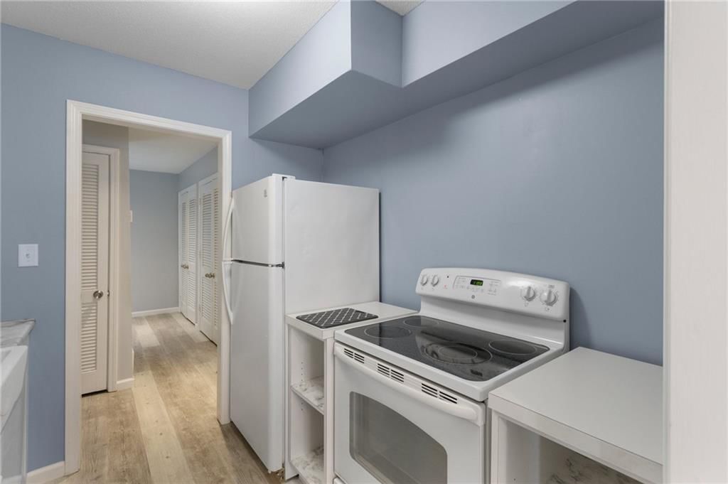 5017 Walnut Street — photo 20