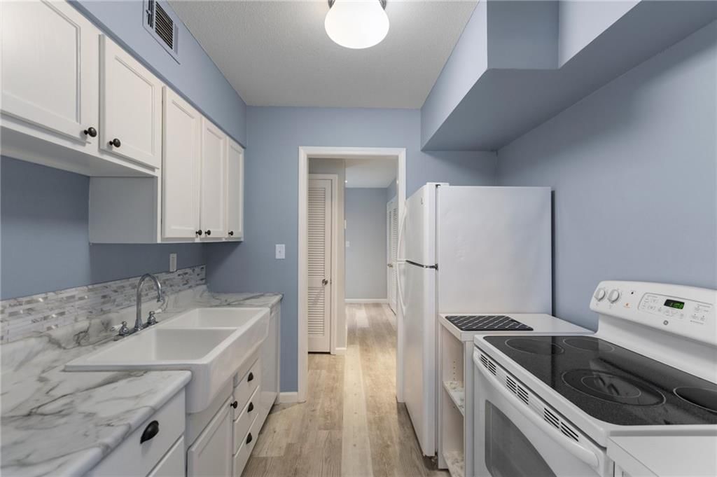 5017 Walnut Street — photo 22