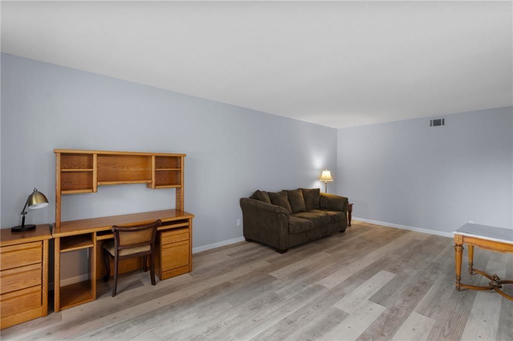 5017 Walnut Street — photo 25