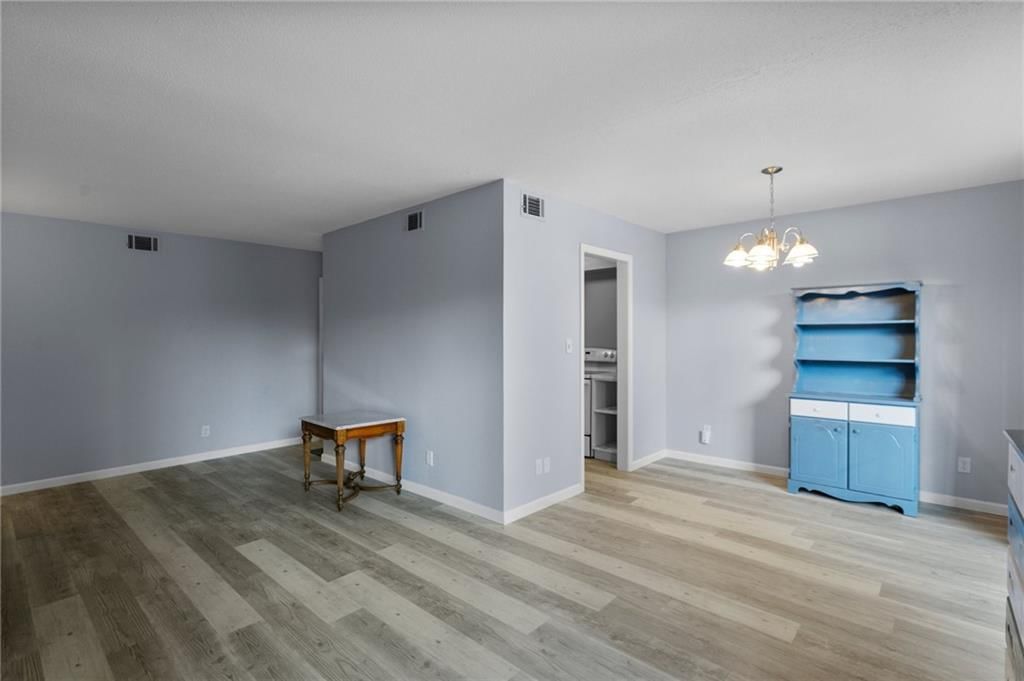 5017 Walnut Street — photo 26
