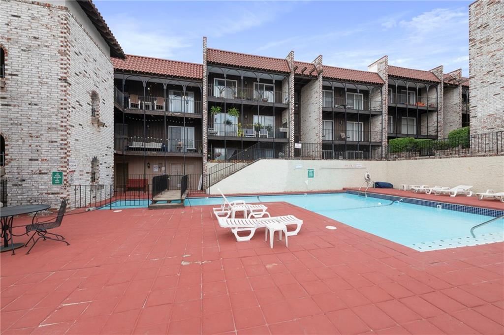 5017 Walnut Street — photo 33