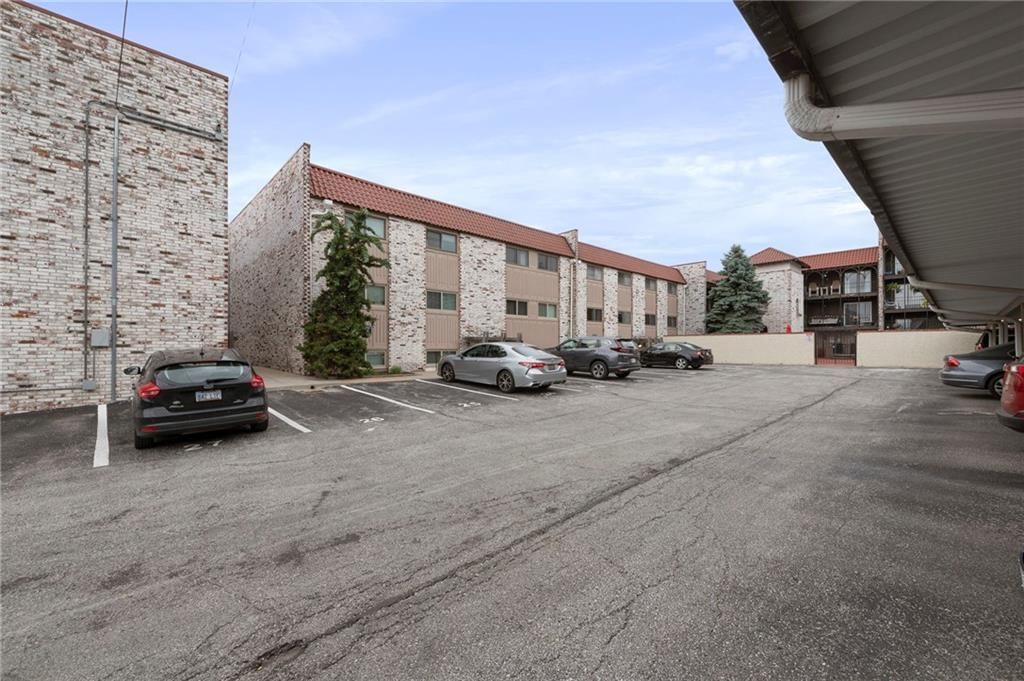 5017 Walnut Street — photo 38