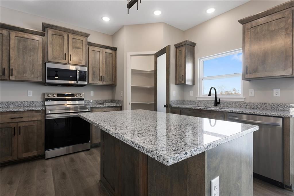 1502 SW Meadowlark Court — photo 13