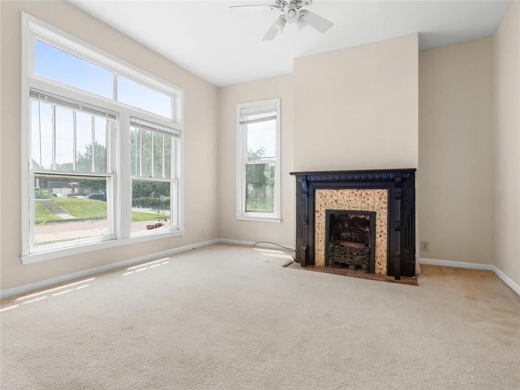 Photo 2 of 12 - 2703 Olive Street