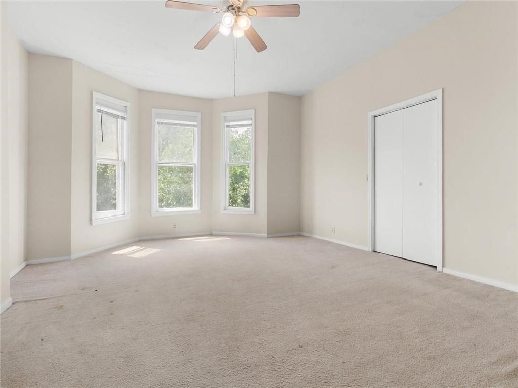 Photo 4 of 12 - 2703 Olive Street