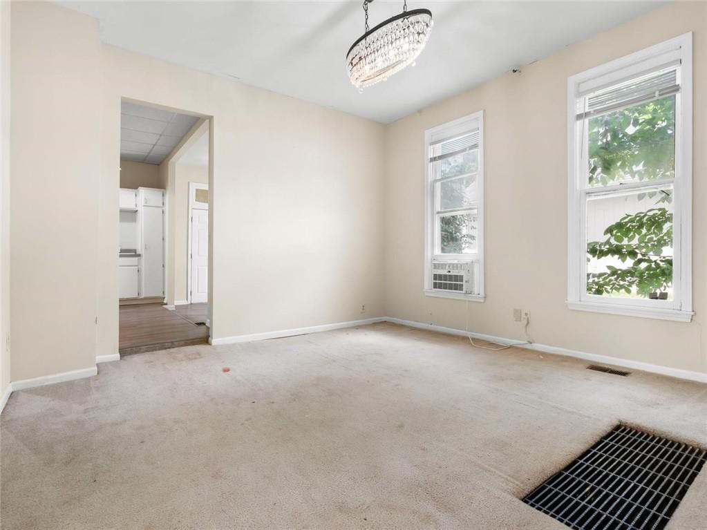 Photo 6 of 12 - 2703 Olive Street