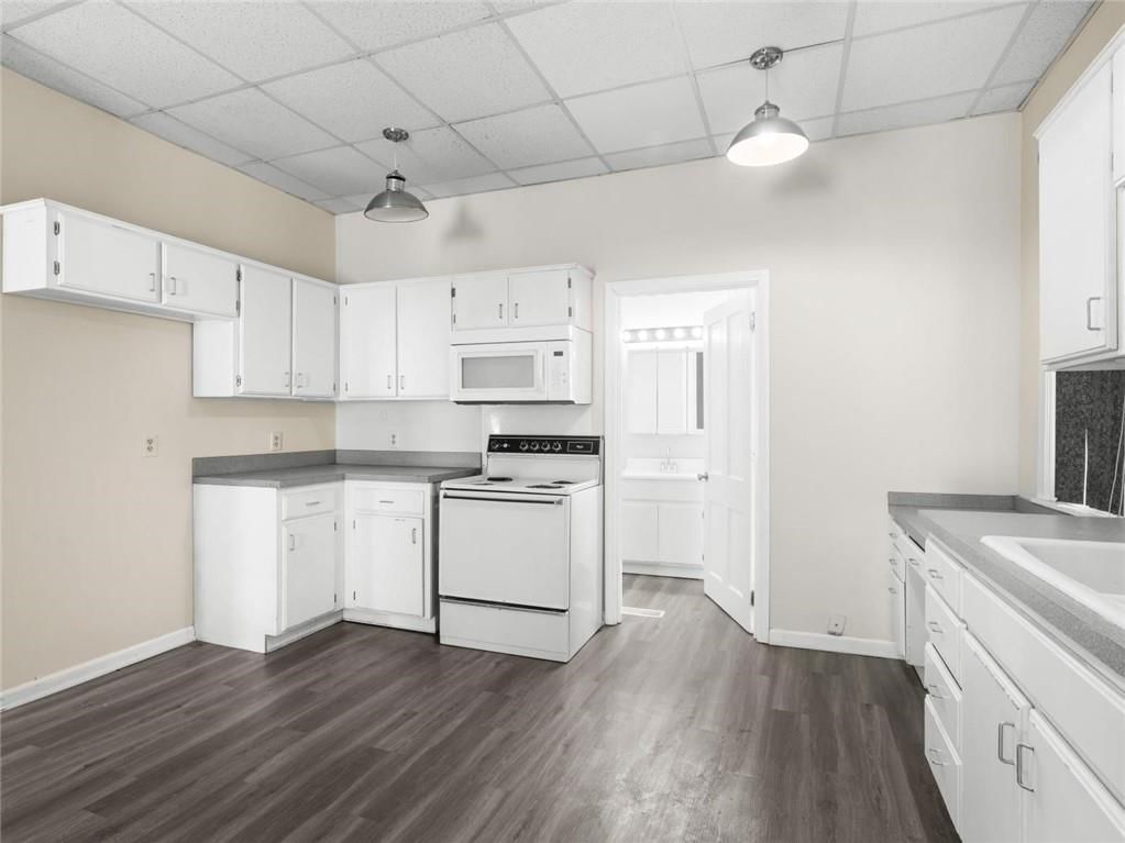 Photo 9 of 12 - 2703 Olive Street