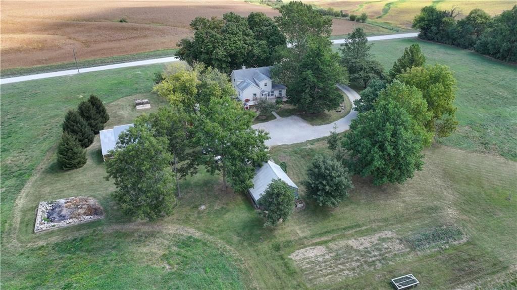 Photo 44 of 48 - 2062 NW Country Lane Road