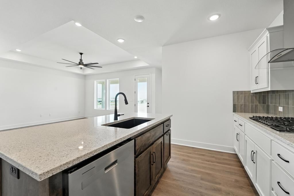 20688 Barker Street — photo 4