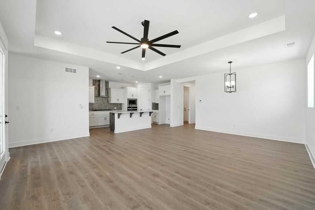 20688 Barker Street — photo 6