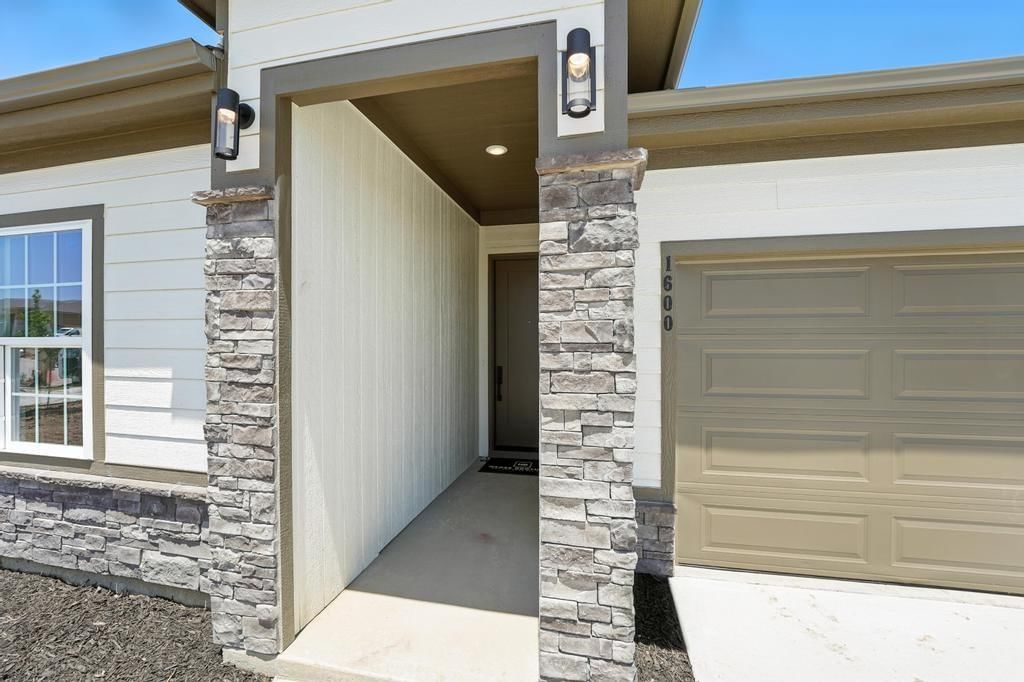 20688 Barker Street — photo 24