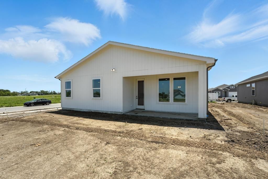 20688 Barker Street — photo 25