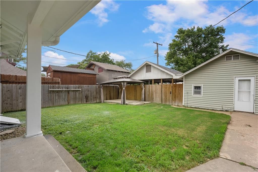 704 Lincoln Street — photo 7