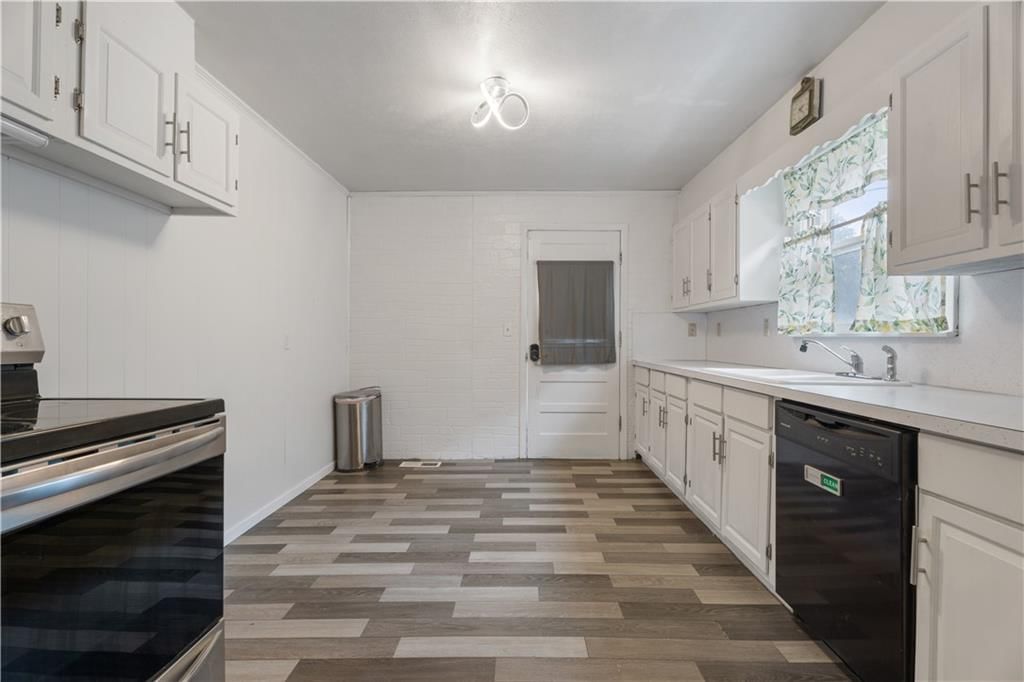 704 Lincoln Street — photo 31