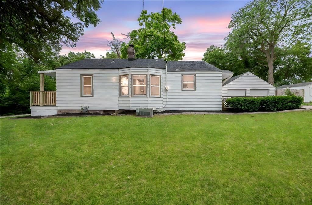 9521 W 60th Street — photo 10