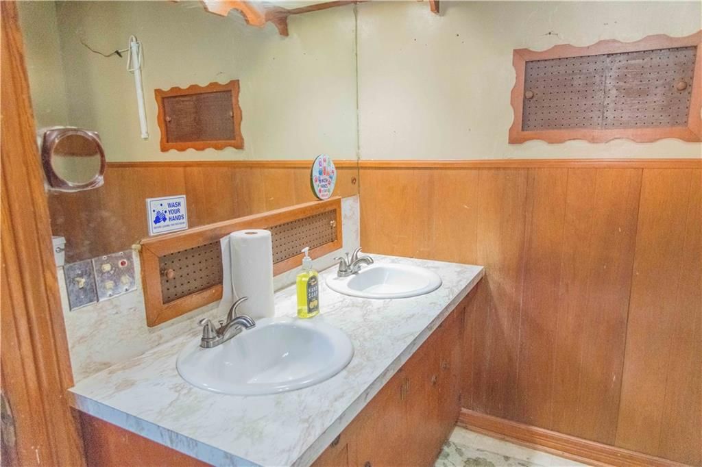 708 Osage Street — photo 34