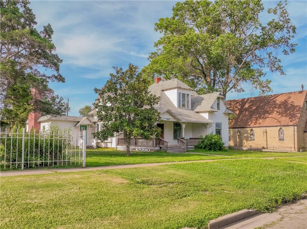 708 Osage Street — photo 50