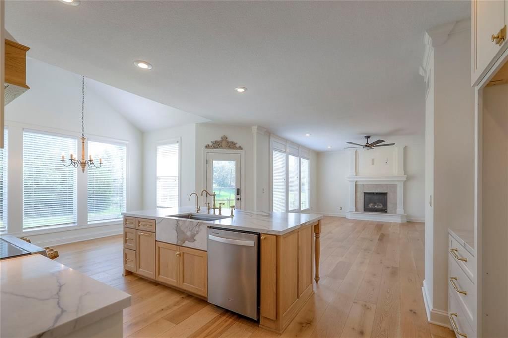 Photo 7 of 32 - 2300 NE 109th Street