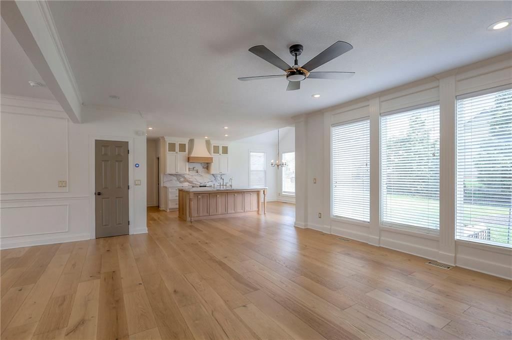 Photo 9 of 32 - 2300 NE 109th Street