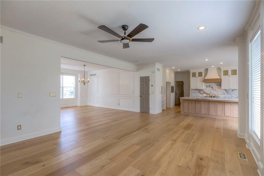 Photo 16 of 32 - 2300 NE 109th Street