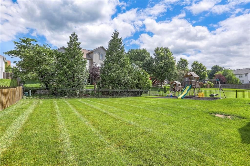 Photo 32 of 32 - 2300 NE 109th Street