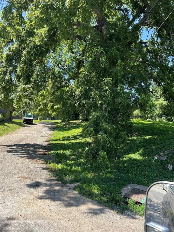 1222 Sylvanie Street — photo 2