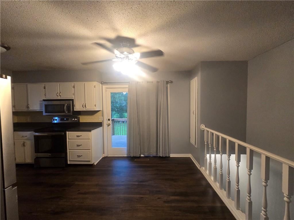 408 Creach Street — photo 8