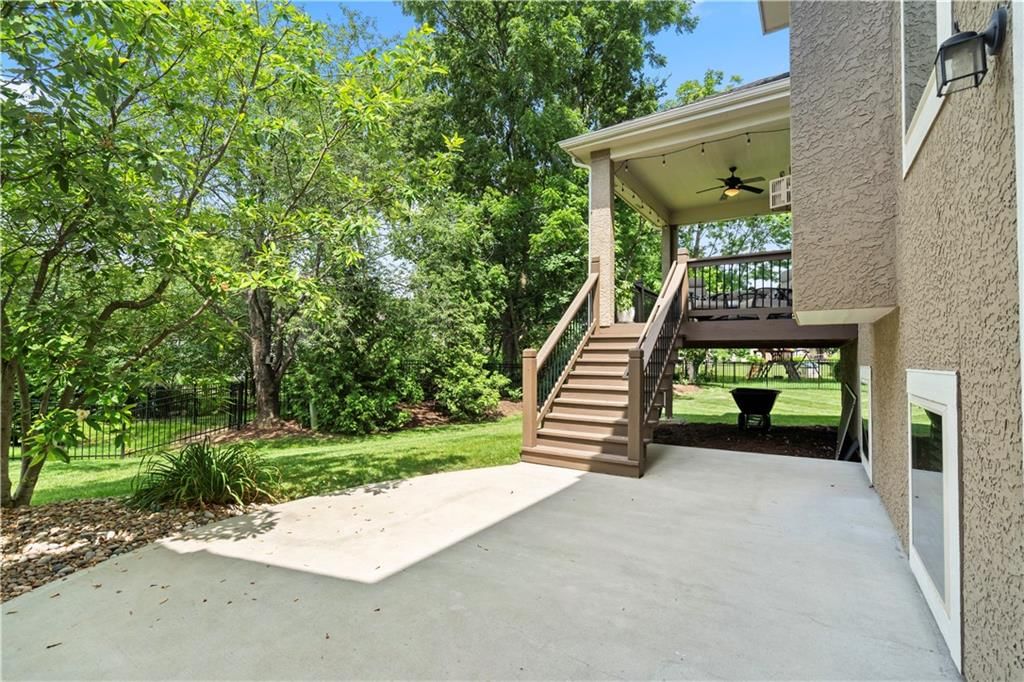 2628 W 162nd Terrace — photo 33