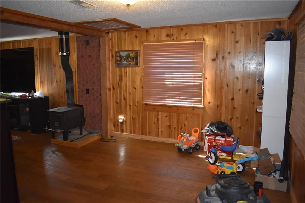 21570 Mclouth Road — photo 8