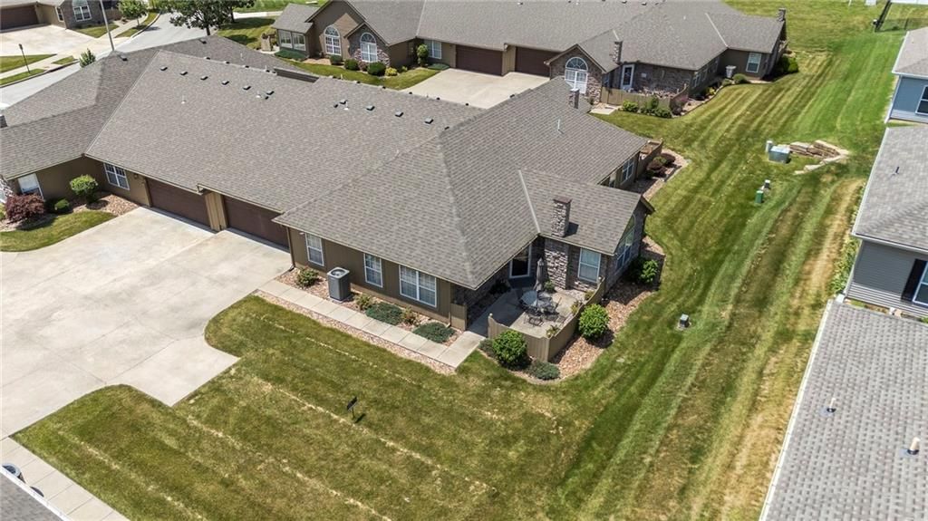 Photo 9 of 45 - 674 NE 65th Terrace