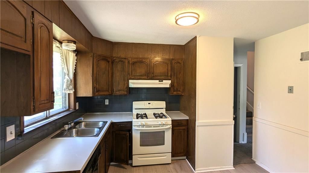 11615 Palmer Avenue — photo 14