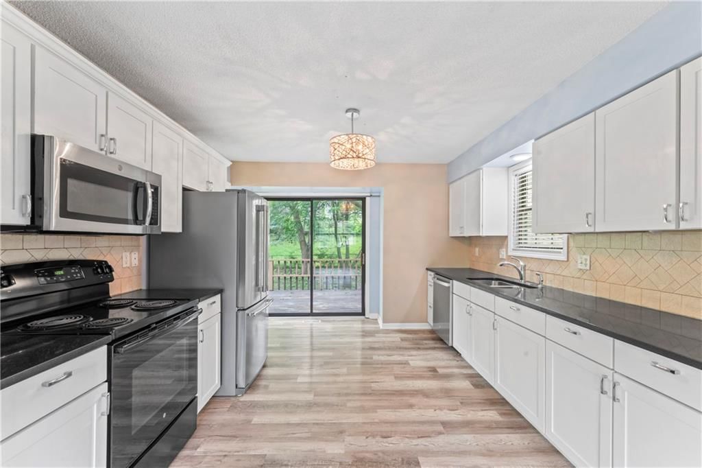 10003 NW 71ST Street — photo 13