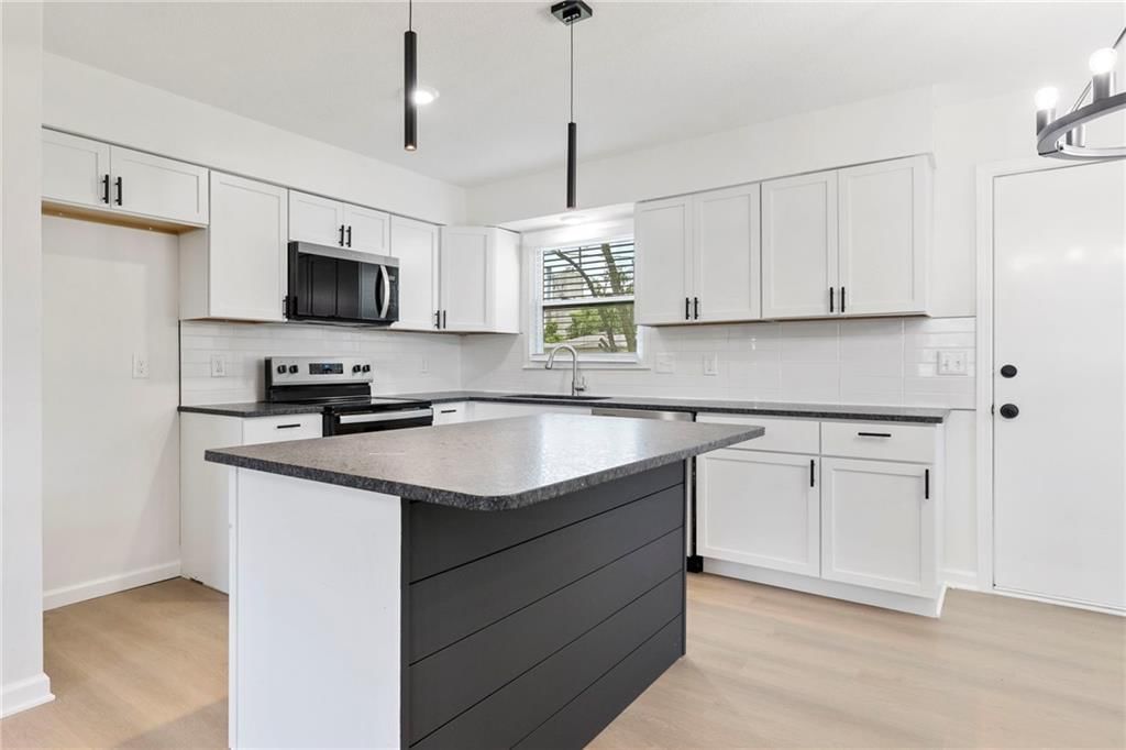 105 W Meriwood Lane — photo 8